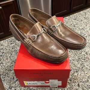 Donald J Pliner men’s leather loafers, size 8 1/2. Made in Italy and like new.